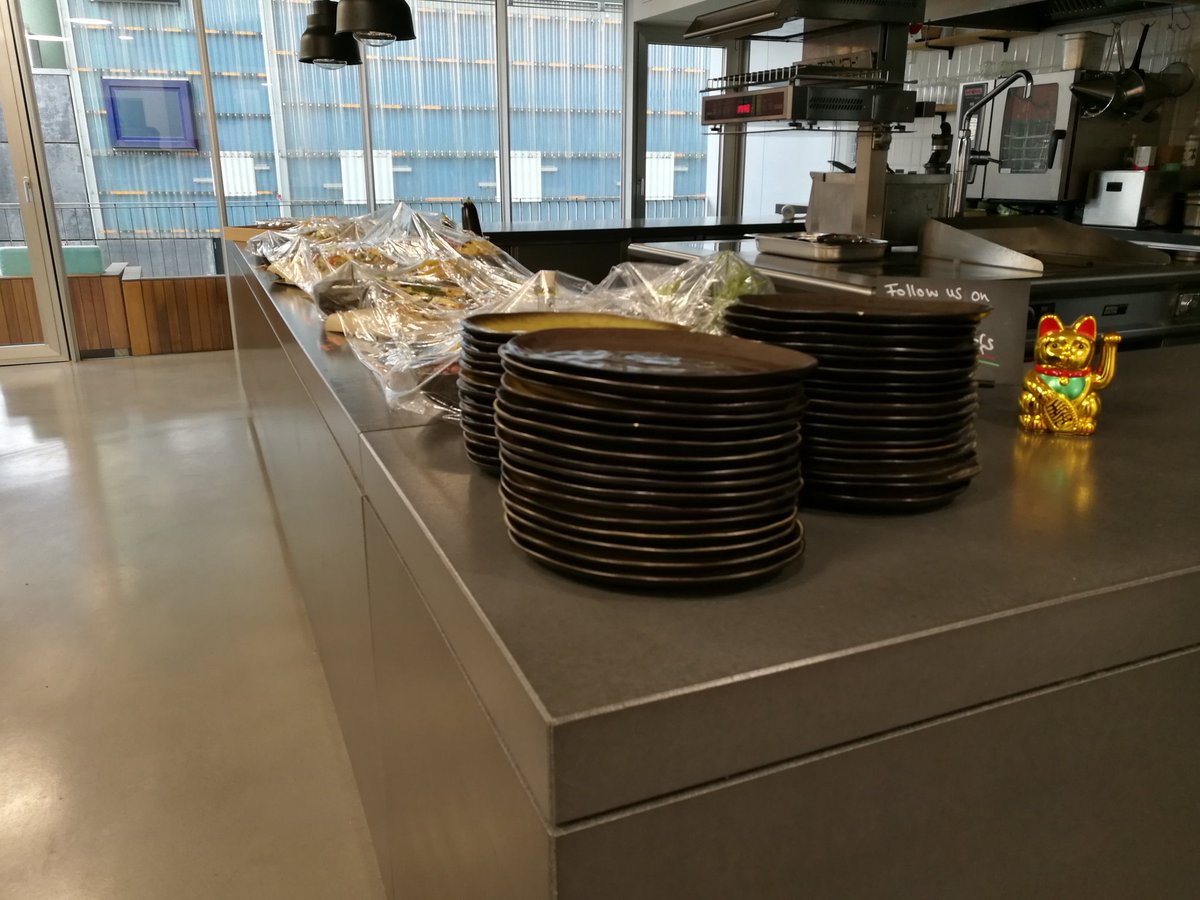 HashtagSoMeD's tweet photo. Die @InVisionChefs haben euch tolle Sachen für den 16. #SoMeD-Stammtisch vorbereitet. Wir freuen uns auf euch bei @InVisionDE 👐🏼 https://t.co/F5GrlVq2v4