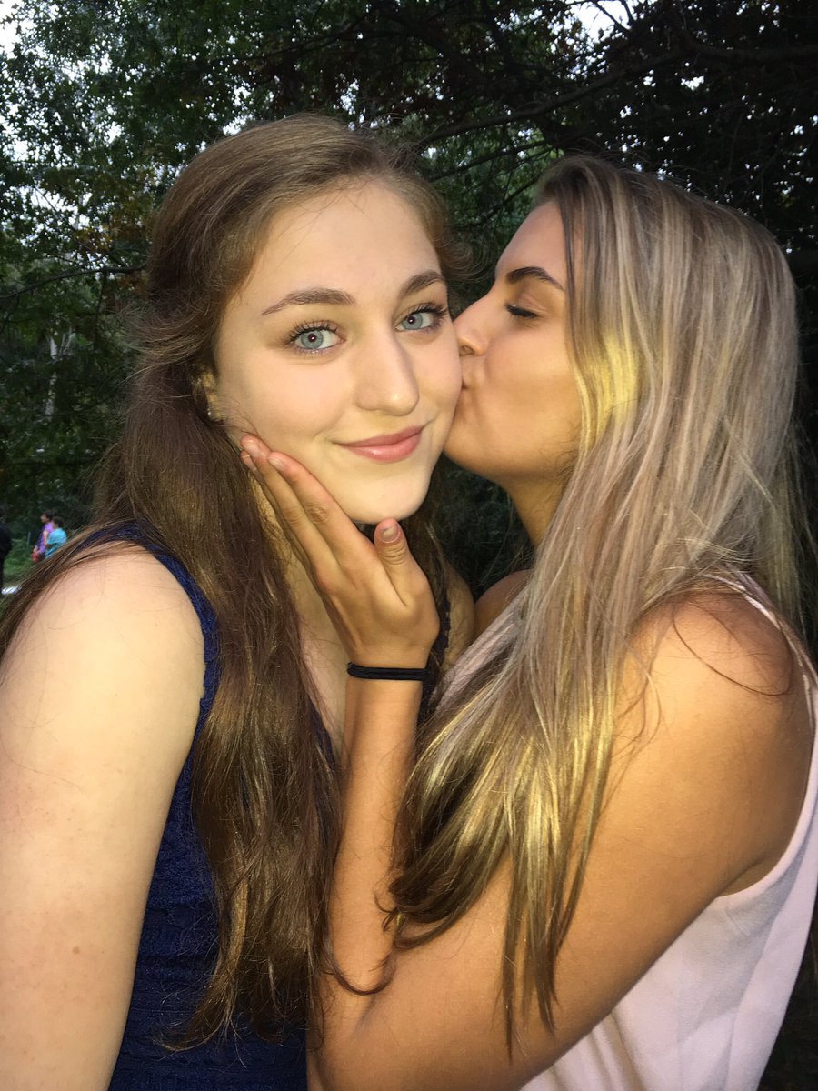 SophiaRedding's tweet photo. Happy Birthday Coco!! Love you so much hope you enjoy these beautiful pics. Hope your day is as fabulous as you❤️ https://t.co/kVGdikfv3M