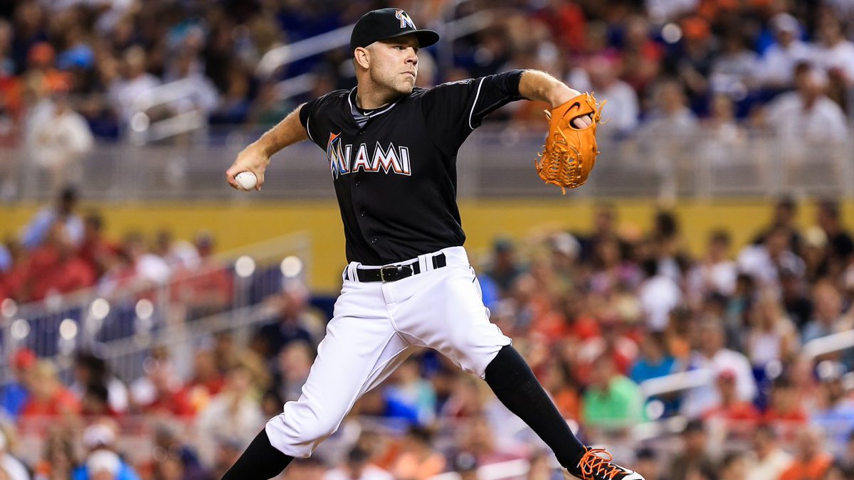 Report: @Marlins trade pitcher Phelps to @Mariners in exchange for 4 minor leaguers bit.ly/2vnx8GS https://t.co/a5ClgYUGgZ