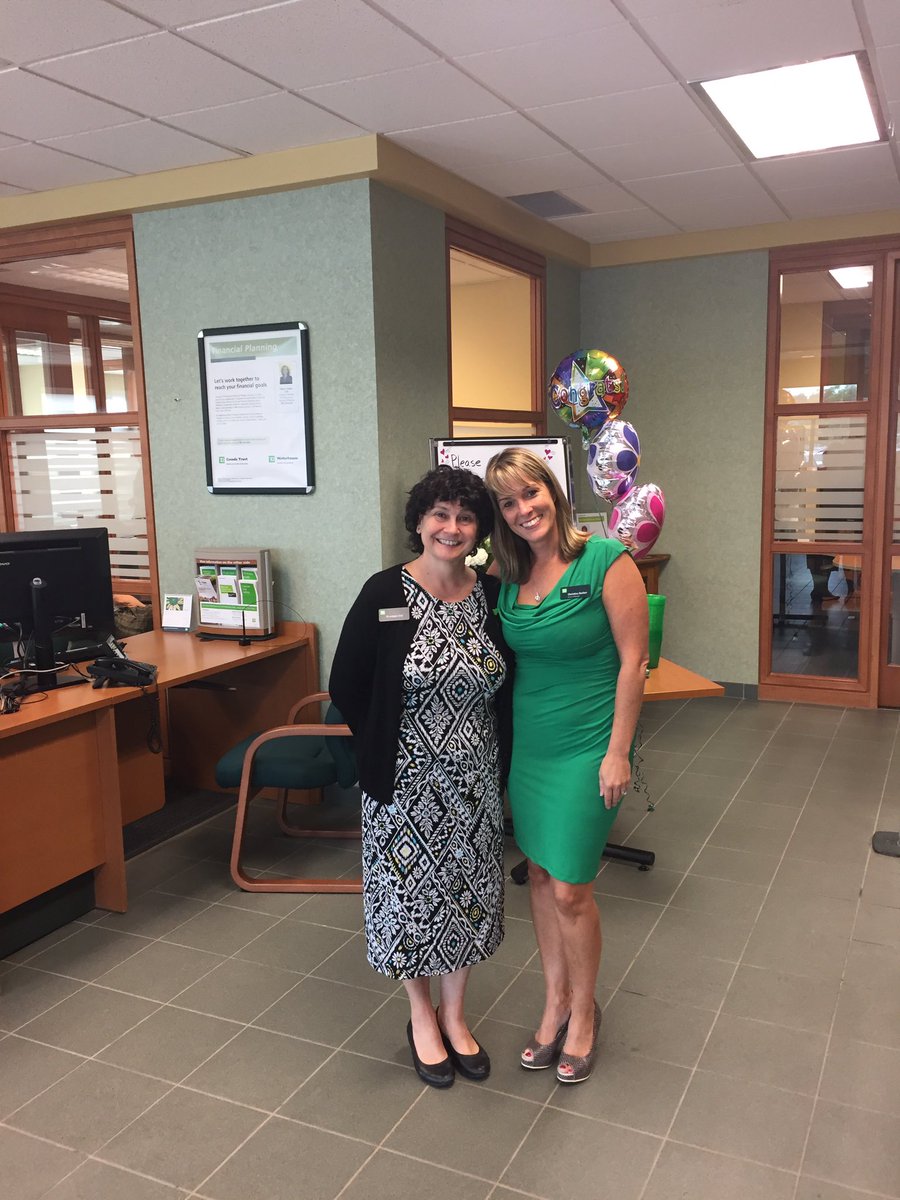 Christi33915282's tweet photo. Celebrating 23+years of loyal customer service! Thank you Giuseppa! Enjoy your Retirement!! https://t.co/lLsObEeZP8