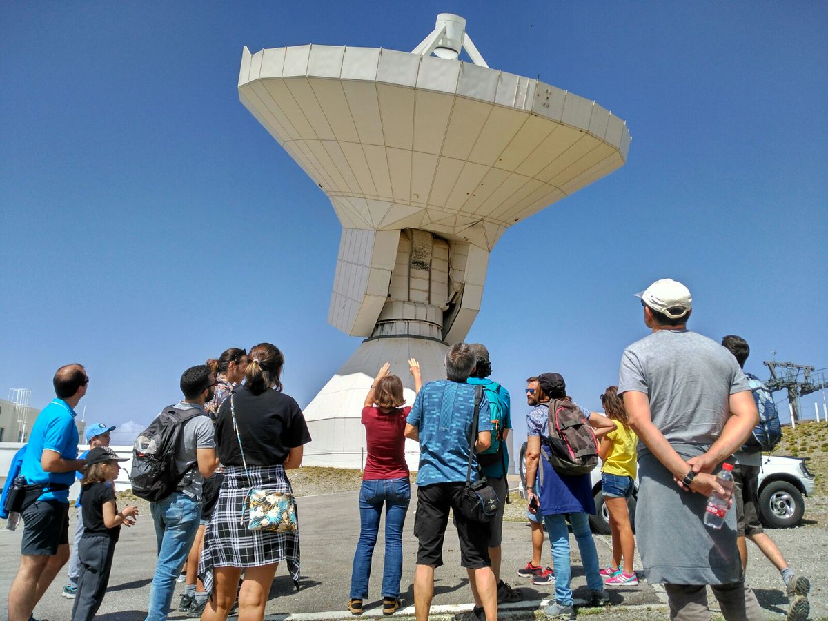 Azimuth_Spain's tweet photo. #Astroturista 
Imágenes de la visita del pasado 15 de julio al #observatorio de #SierraNevada y al #radiotelescopio de 30 metros del #IRAM 🔭 https://t.co/zusv7HJ9wW