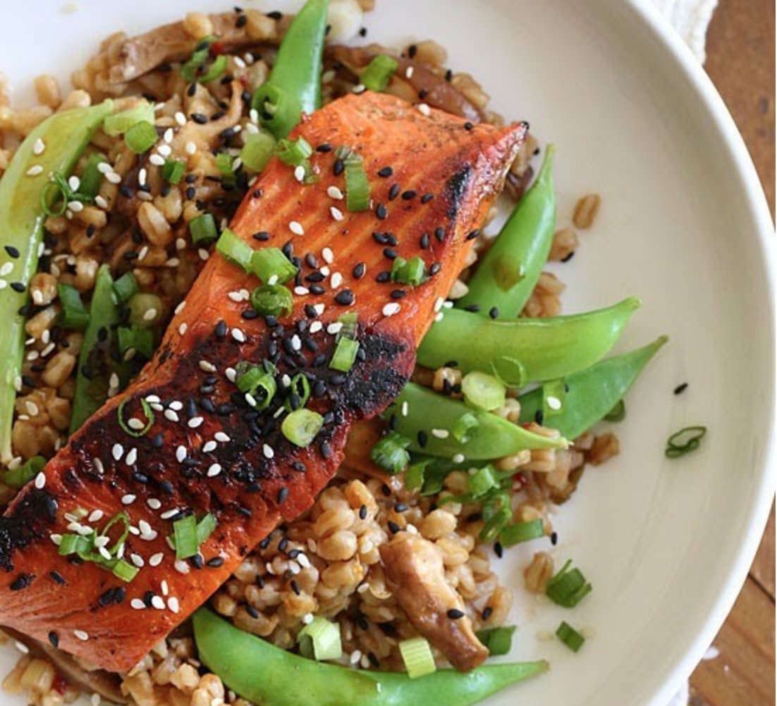 go_myxx's tweet photo. Simplify your #groceryshopping experience with #MyxxRecipes. Browse recipes like this Asian Farro Medley with Salmon https://t.co/Fue3PFhfN8 https://t.co/b42a3LS7Ri