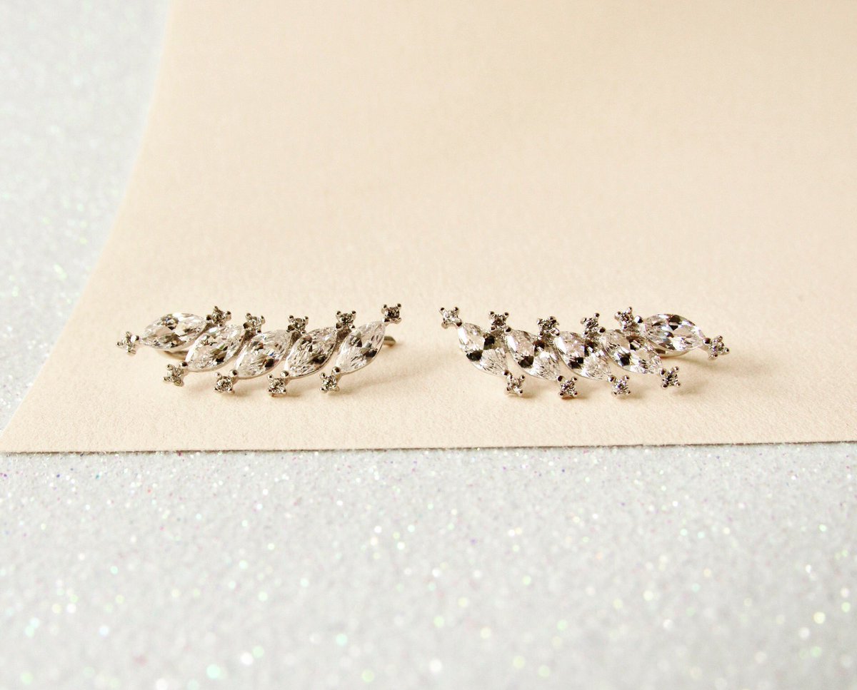 Armaitishop's tweet photo. Beautiful affordable pieces for #brides 👰 and #bridesmaids 💃! All made with Austrian Crystals &amp; Sterling Silver! https://t.co/iTg9FXs5YC https://t.co/jhdNLyFvwG