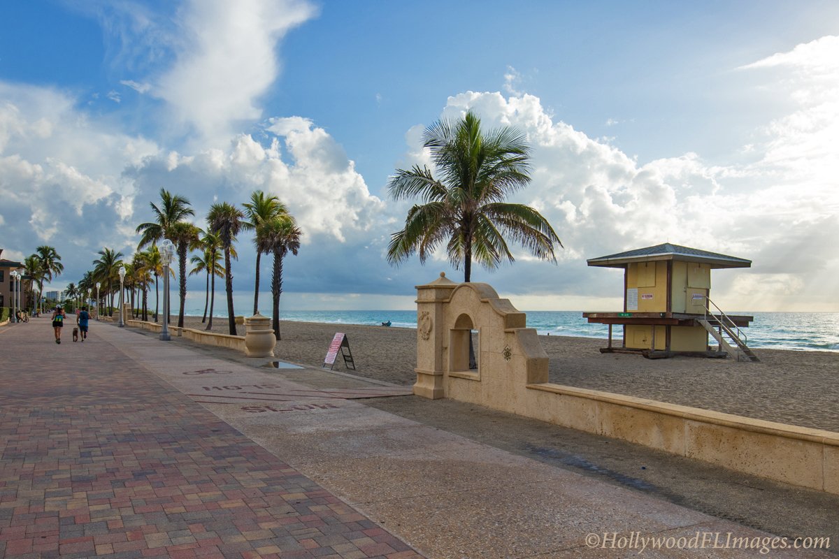 HlwdFLImages's tweet photo. I never get tired of browsing the Broadwalk and enjoying the views. #HollywoodFL #HollywoodFlorida #SouthFlorida #beaches https://t.co/dG0wPI3EVI