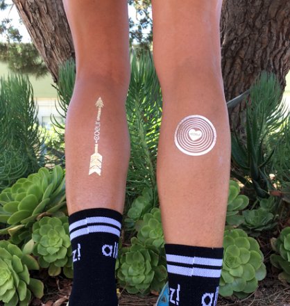 CoeurSports's tweet photo. Its hard to wear bling when you're sweating but we know a little shine pumps up a gal's spirit. Problem solved. https://t.co/bVRAhilTRn https://t.co/x9fU1HTM2v