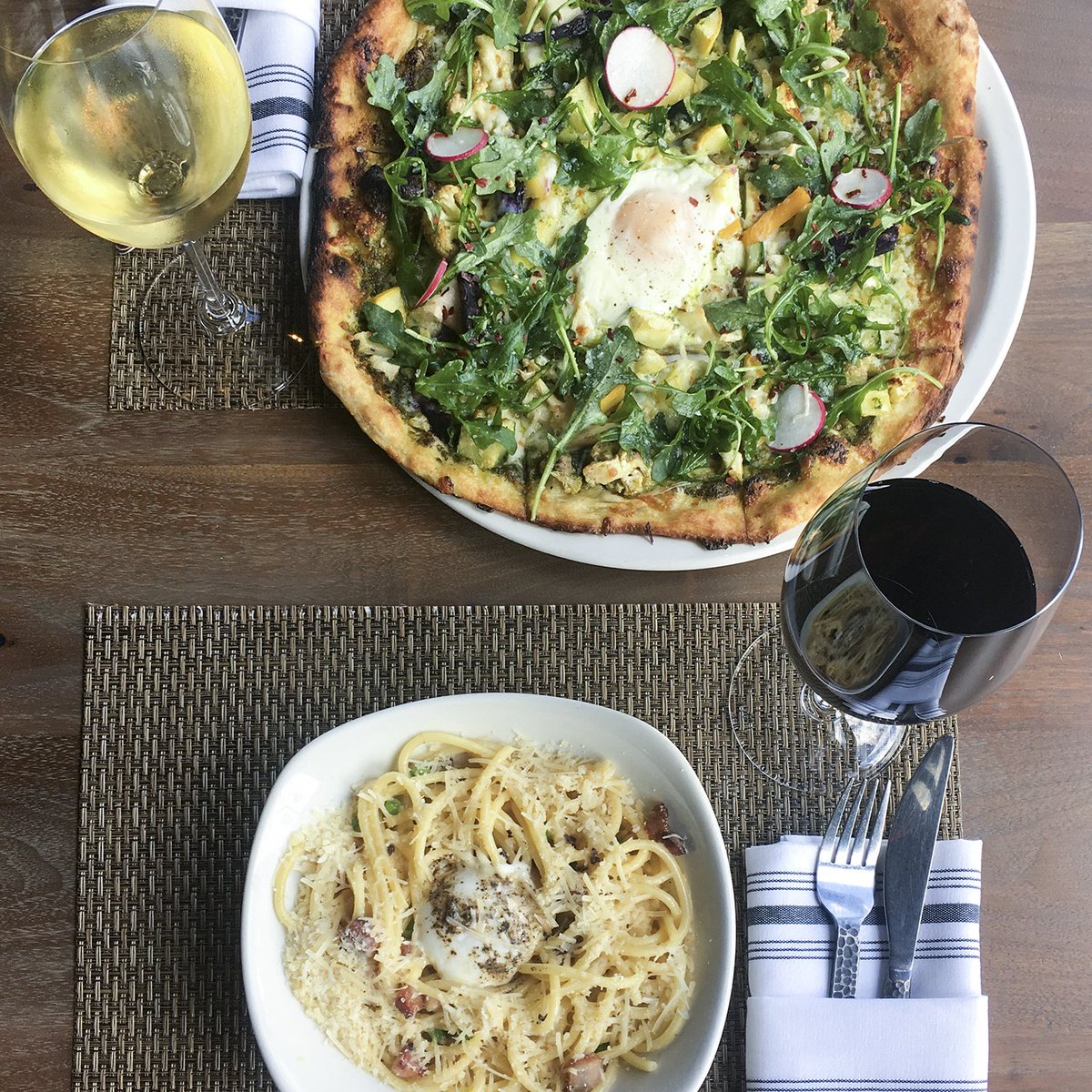 SLATEorlando's tweet image. Craving pasta? You’ll find gnocchi, carbonara &amp;amp; more savory indulgences on our dinner menu. | Dinner is served 4-10p