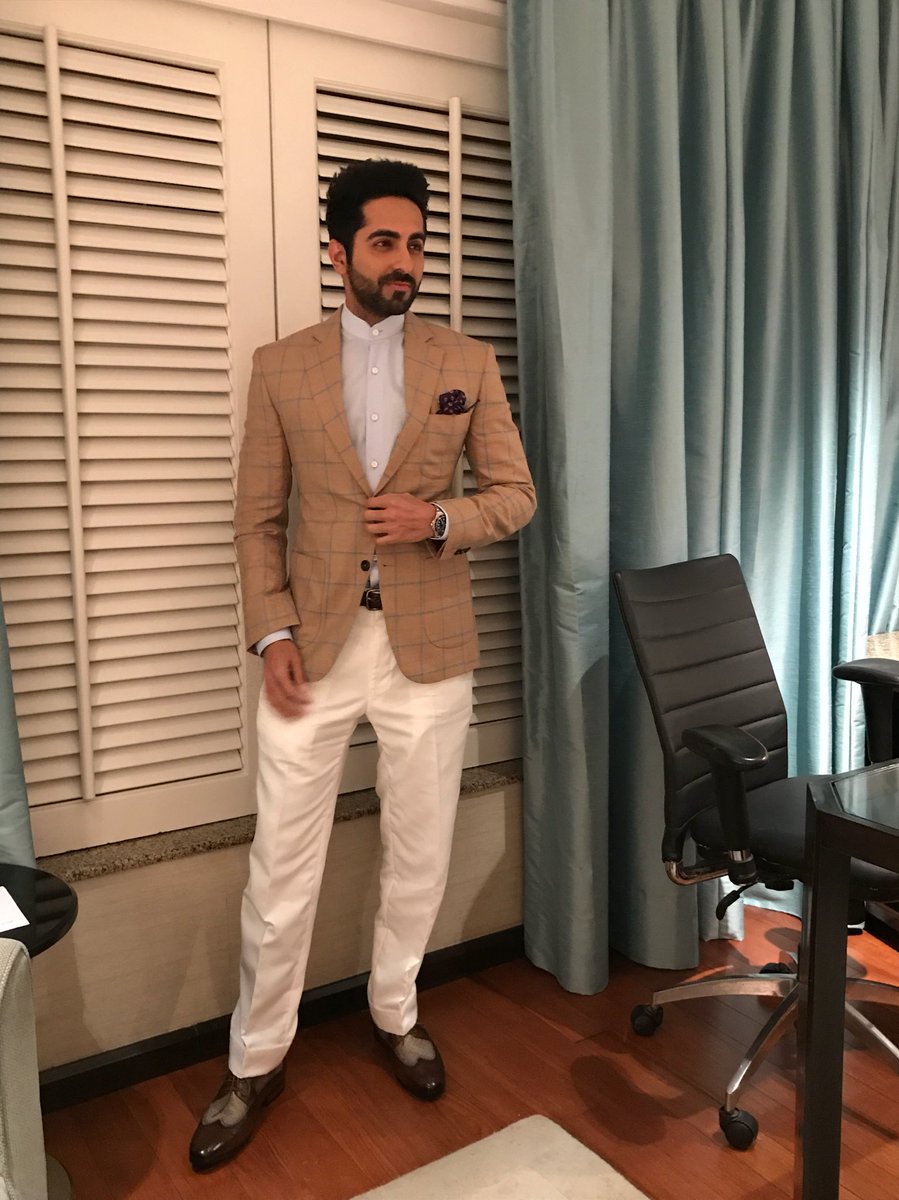 yrftalent's tweet photo. At the #NBTUtsav2017 ~ @ayushmannk got us checkered-in-love with today's look 💓#Style #Love https://t.co/80vZ5DmDMF