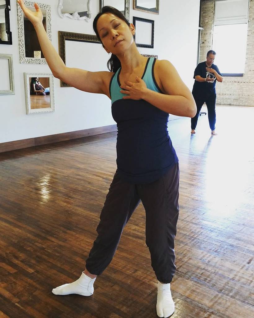 art2action's tweet photo. Mornings begin with Izumi. #directinginstitute #nidecnexgen2017 @pangeaworldtheater #art2action https://t.co/ysAcyd3YW6