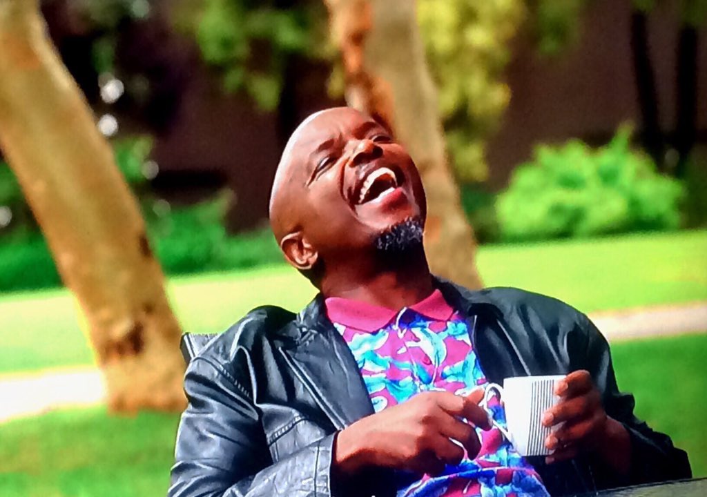 Sibongile_Dust's tweet photo. John Maputla is the new Mkhulu Bea of #SkeemSaam now he is wearing skinny jeans next thing he will be listening to Hip Hop. https://t.co/Sy1xjfagXS