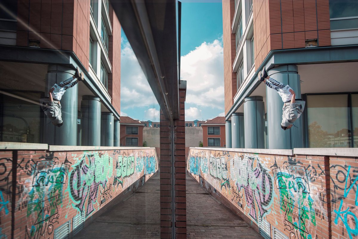 3runpk_org's tweet photo. @gianmarcooddovr jumping around in #Milan for @emporioarmani
#parkour #SportsDaily #SportsNews #fitness #functionaltrainig https://t.co/ES08jPFTlQ