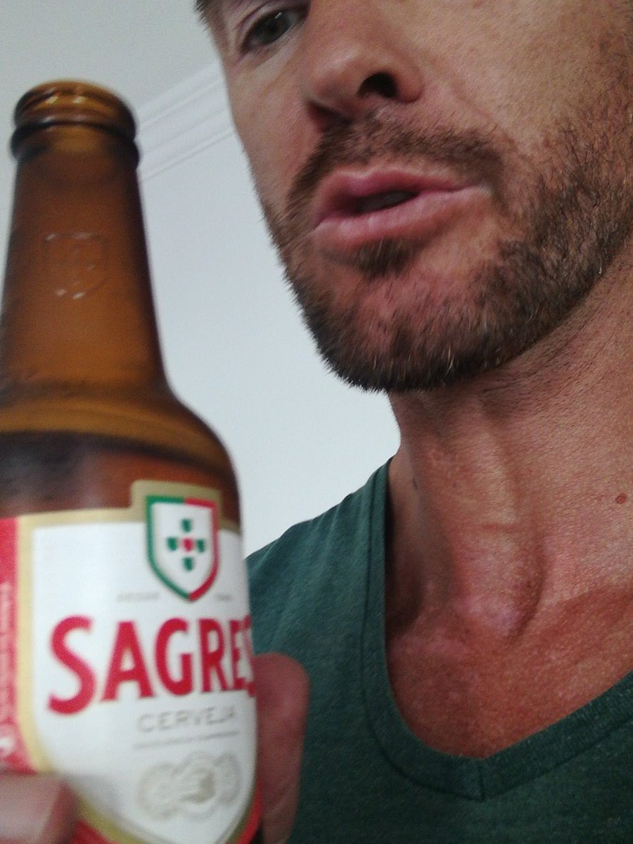 Cassador's tweet photo. Cervejola https://t.co/VCksvifLQh