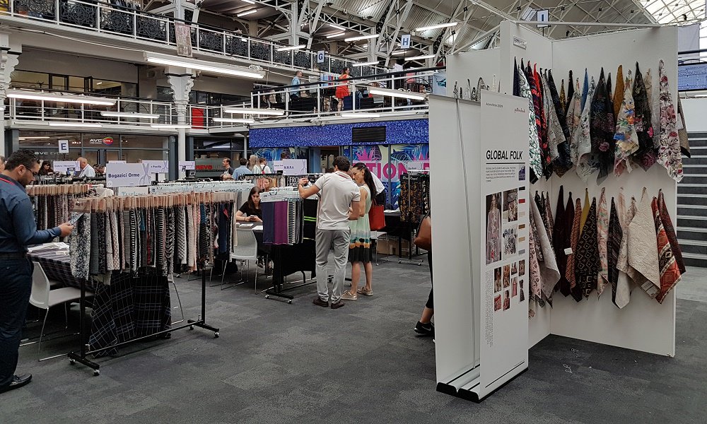 LaSpola1's tweet photo. https://t.co/WbBckrOAUt @TEXTILEEVENTS @etiqueitaly #viewmunich #precoparis @muc_fabricstart @pratoexpo #tessile #fabrics #tessuti https://t.co/kt0aHm9TCp