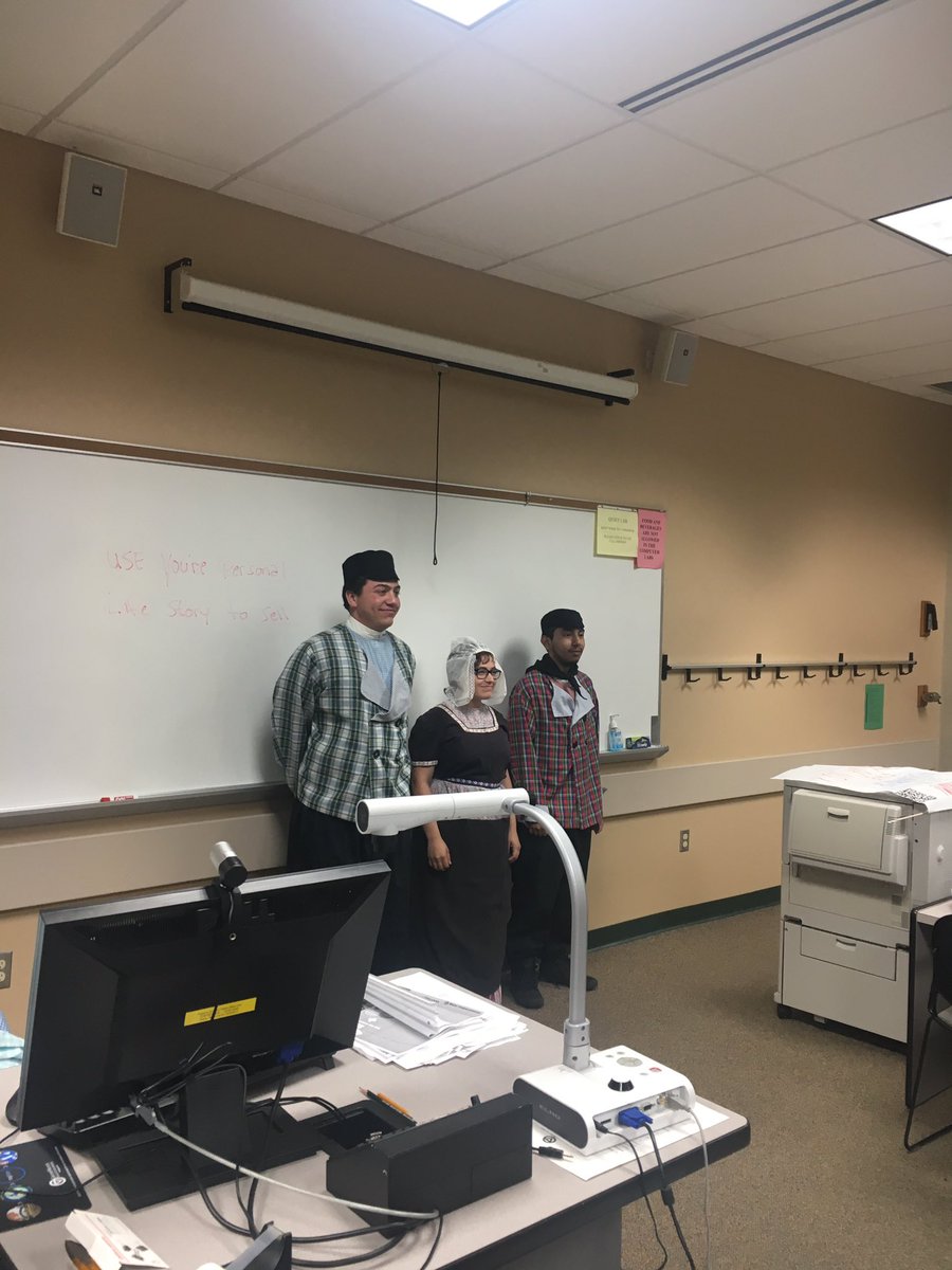 EngelishTeach's tweet image. Initial feedback after the first presentation:amazing, now edit and revise for the final presentation tomorrow! #futureprepd #ichallengeu