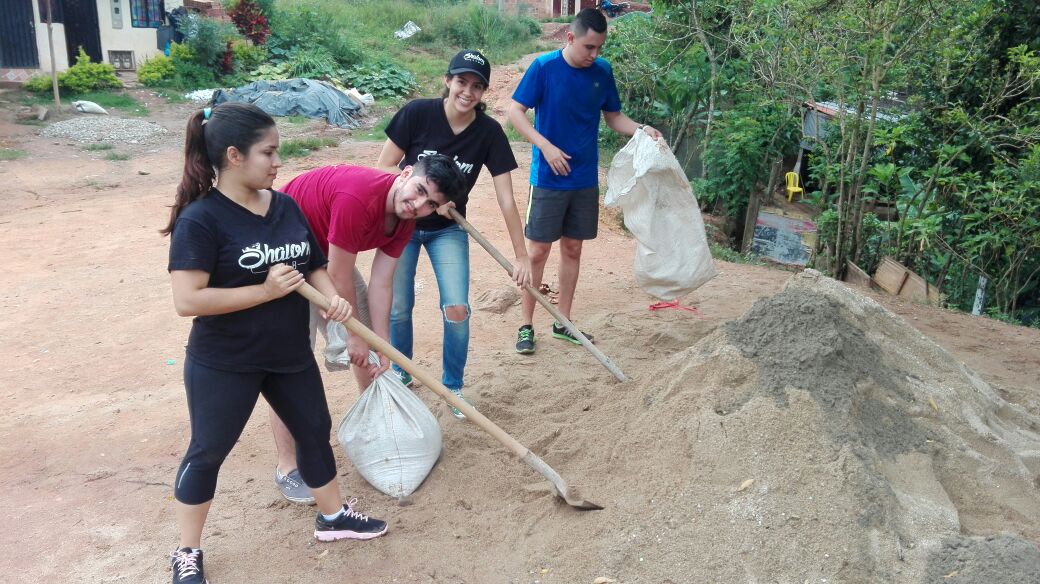 FejaAsoriente's tweet photo. Nuestros jovenes #Shalom #Asoriente participando de #CasaDeAmor porque #UnidosLoHacemosMejor. Únete y participa de los proyectos #FEJA https://t.co/kY2TxCuiJT
