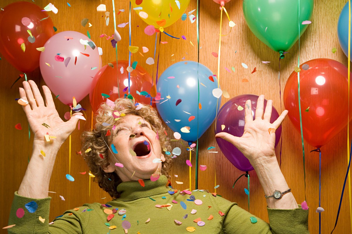 Pro_RoofingFL's tweet photo. Surprise parties are fun, but surprise bills? Less so. Our "The Pro You Know" guarantee ensures you’ll get accurate, upfront pricing. https://t.co/7DhOQmxs9n