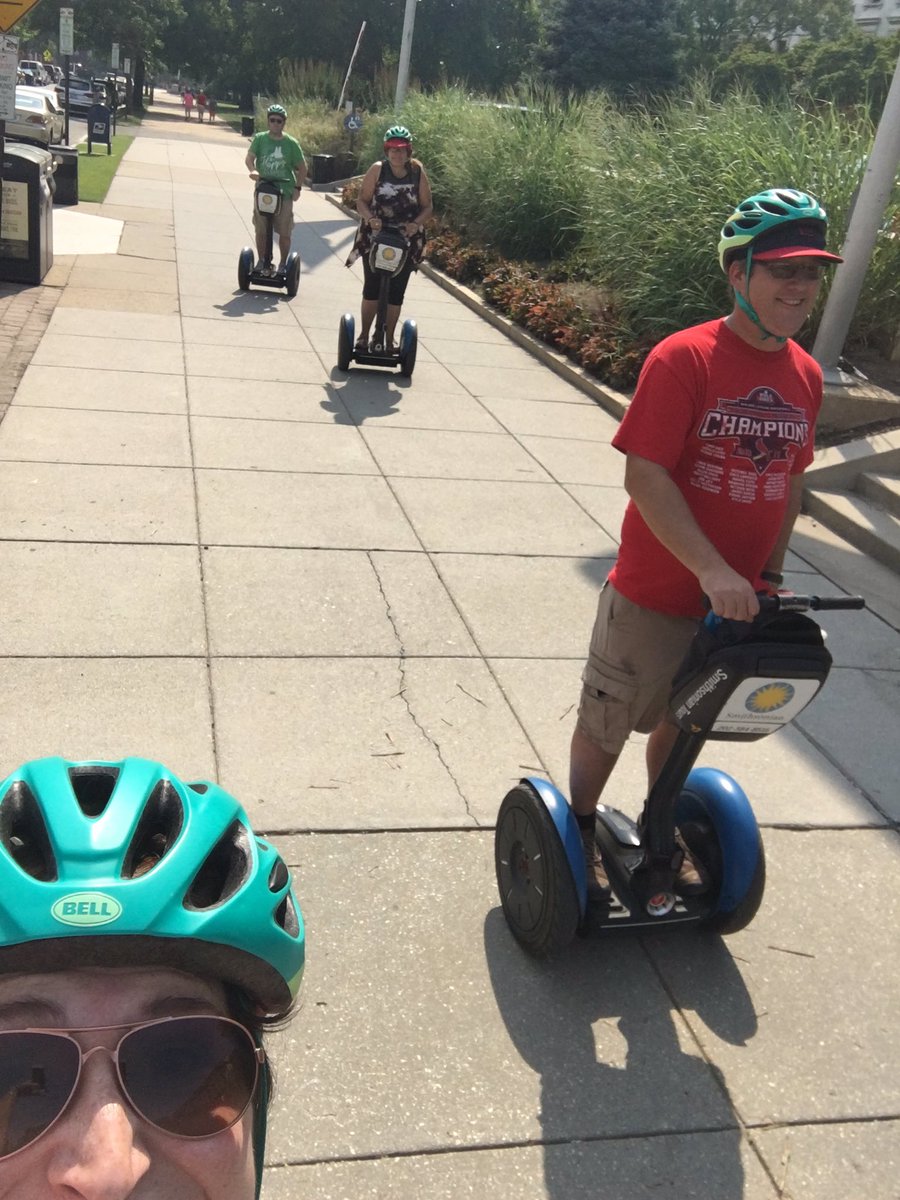 MrsStrubhar's tweet photo. Cruisin' around D.C.! @mrhmiddleschool @mikedittrich77 @MRHsciguy https://t.co/fAkRqrPX1y