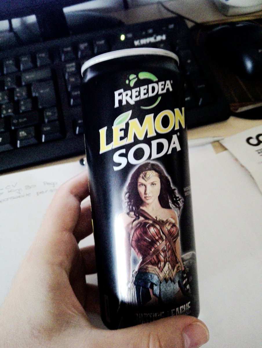 thistableforone's tweet photo. Qualcuno qui ha capito le strategie di vendita.
#WonderWoman #freedea https://t.co/dlX9OqK3jw