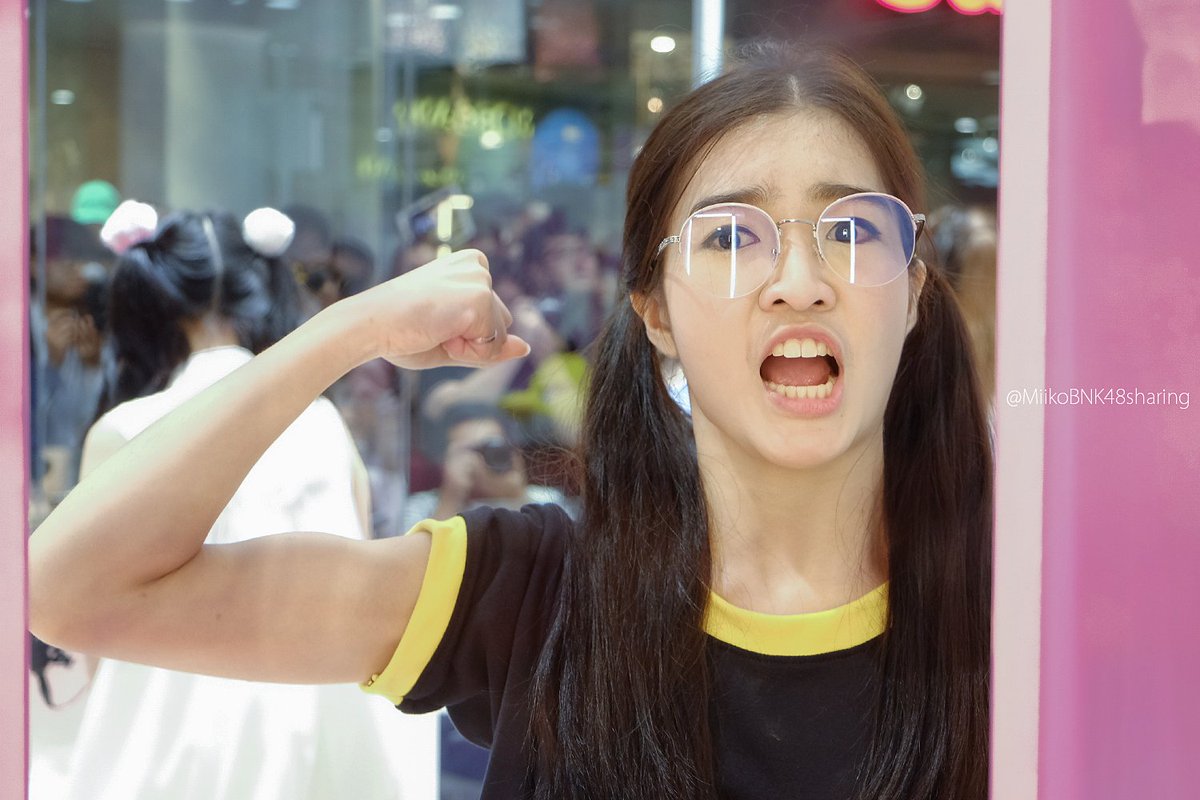 MiikoSharing's tweet photo. - no caption -
...🏋️‍♀️...
#BNK48 Digital Studio 20/07/2017
#JennisBNK48 https://t.co/8TmhvJjqve