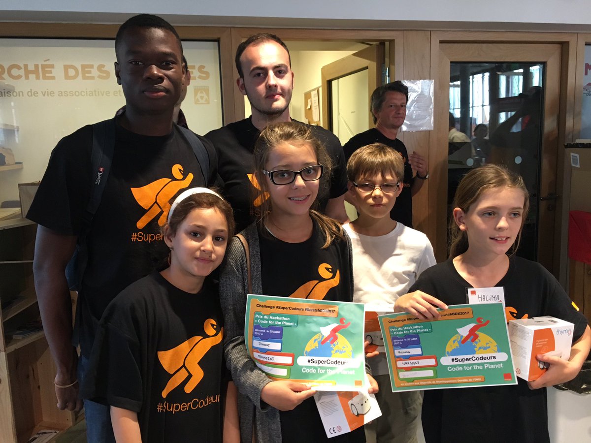 OrangeRSE's tweet photo. And the 1st price of this #hackathon #supercodeurs goes to the project about poverty #codefortheplanet #Scratch2017BDX https://t.co/Dv7zeywO6J