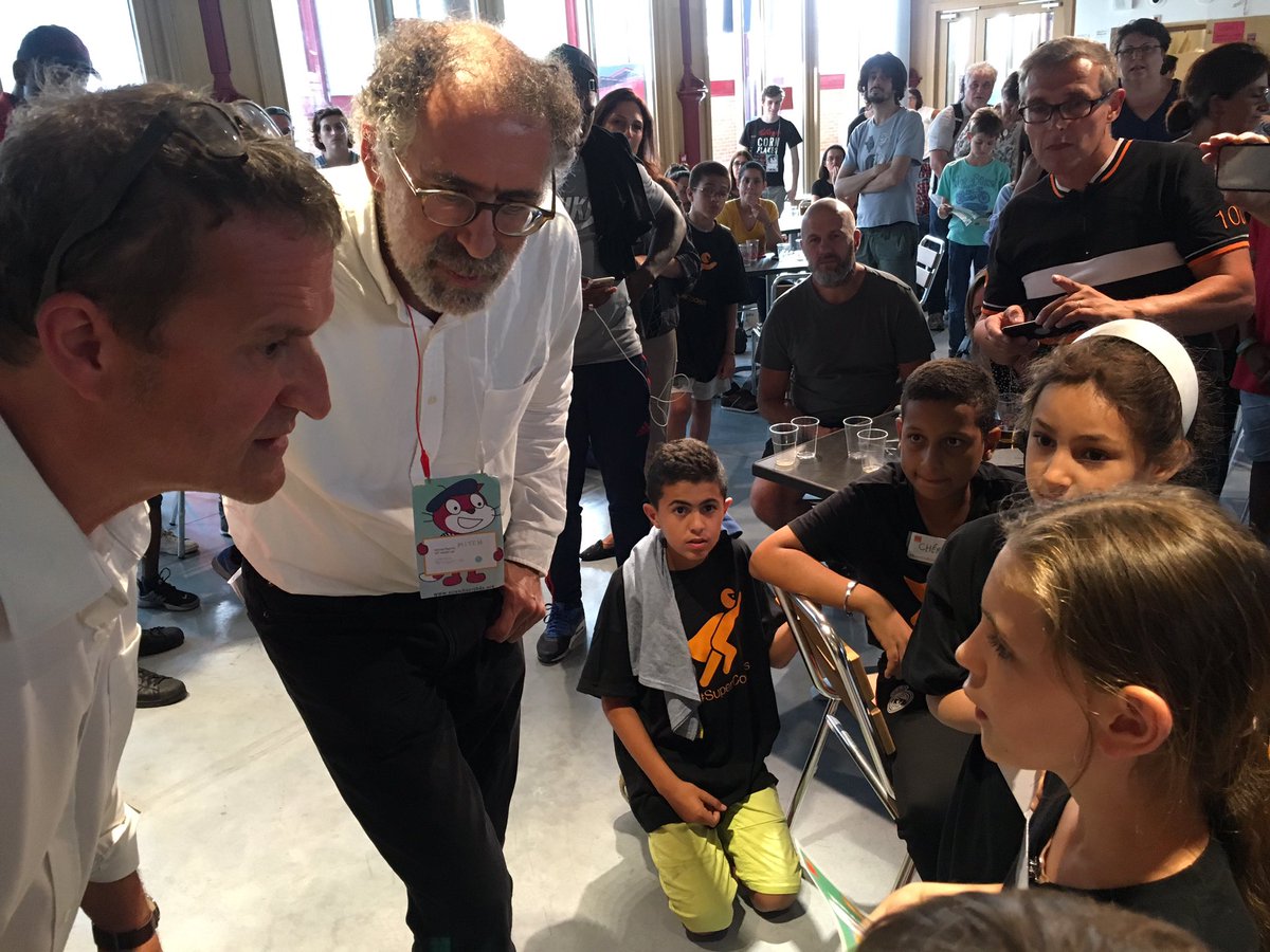 OrangeRSE's tweet photo. And the 1st price of this #hackathon #supercodeurs goes to the project about poverty #codefortheplanet #Scratch2017BDX https://t.co/Dv7zeywO6J