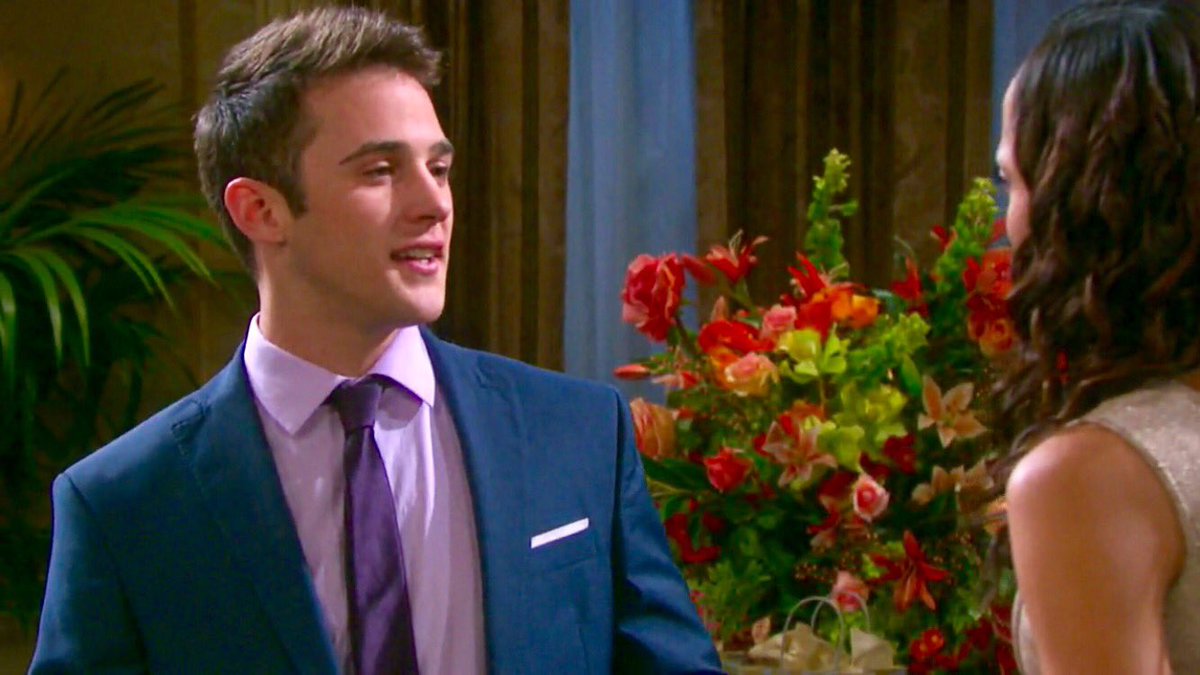 CMossFans's tweet photo. #TBT Caps from 6/27/17 #Days #partytime #MartinHouse #cheers #JLani #picturespam https://t.co/9fQ2MR87Uq