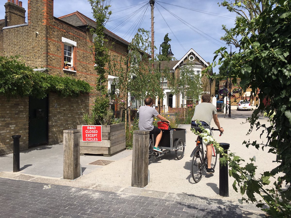 E17modalfilters's tweet photo. Eden Road modal filter. #miniholland #wfminiholland #healthystreets #livingstreets #cycling #walking #cargobike #walthamstow #e17 #bikes https://t.co/burr8gBs4q