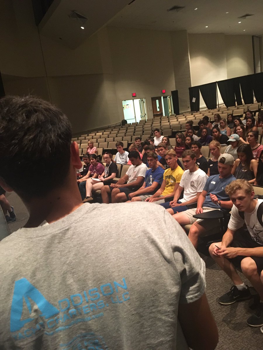 kipchristopher's tweet photo. Leaders leading leaders at @fhseaglesnest @FLTfan Leadership Seminar. #FELT #lead #serve #HaveFun https://t.co/aLWF2GZLVb