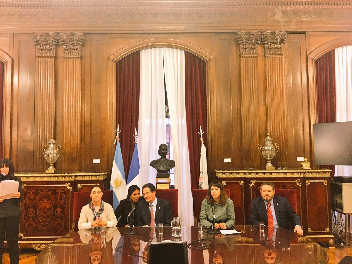 nataliafidel's tweet photo. En @LegisCABA con Alain Weill, Presidente de la Federación Mundial de Hemofilia, a quién reconocemos como Huésped de Honor de la Ciudad. https://t.co/4cgOZG2Oy1