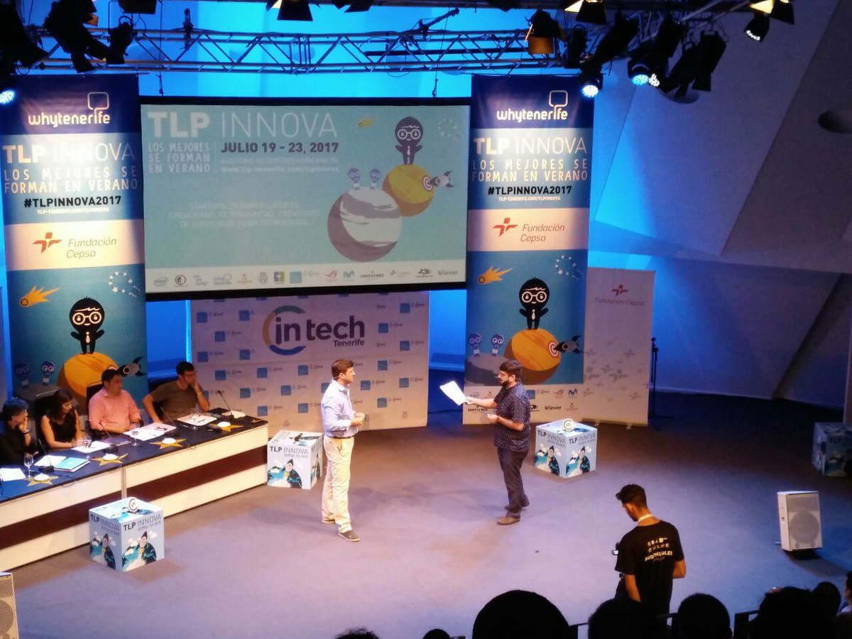 TLPInnova's tweet photo. .@mekavelaars parte del jurado en #TSP: "Las ideas valen, lo que vale el equipo que lo va a promover. La pasión te hace único" #TLPInnova https://t.co/hASoj7Fr2x