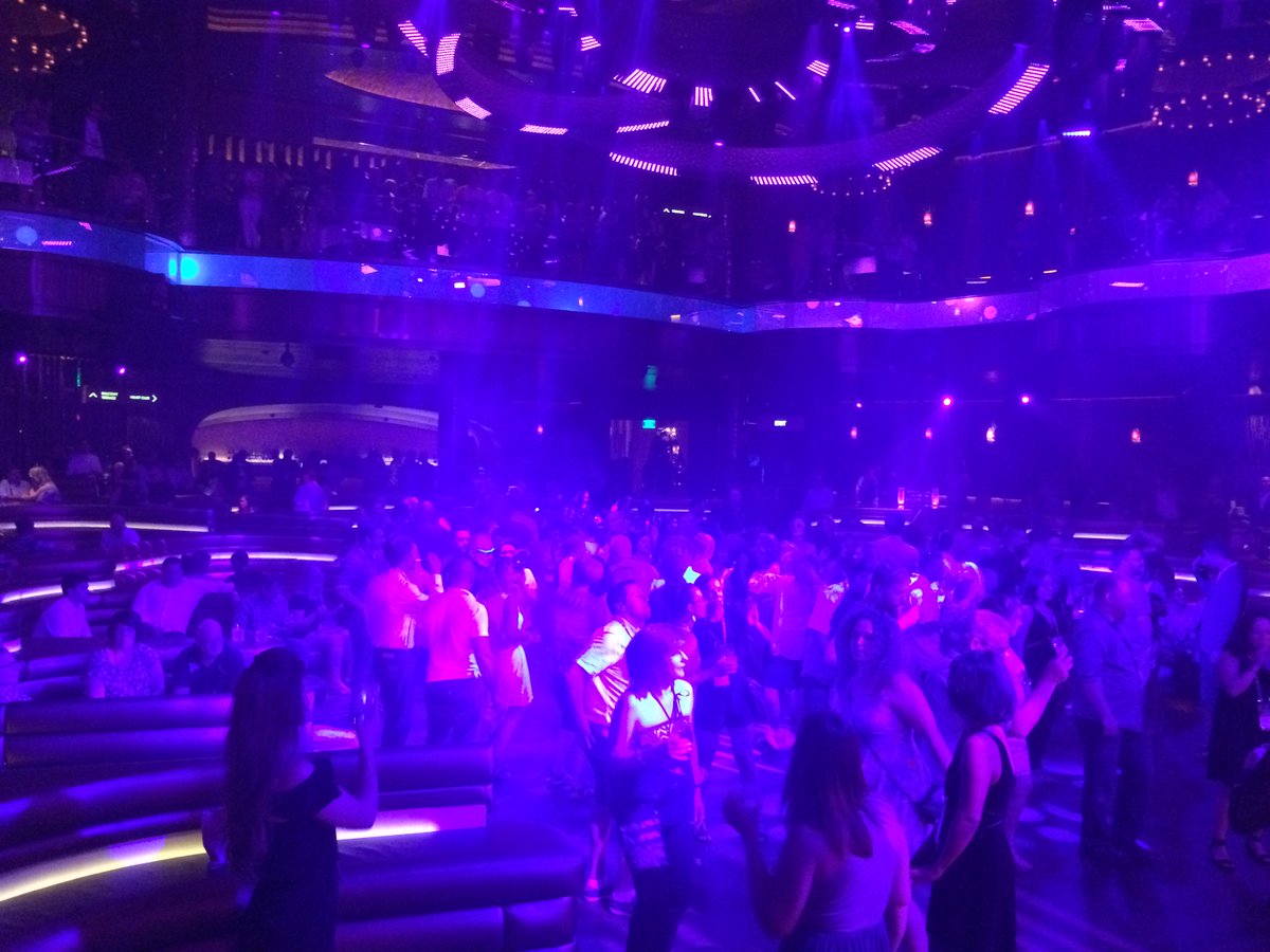 vrola10's tweet photo. #D2LFusion got my dancing shoes out, burned lots calories. Had a fabulous evening at Omnia yesterday. https://t.co/2vvdKiKXBE