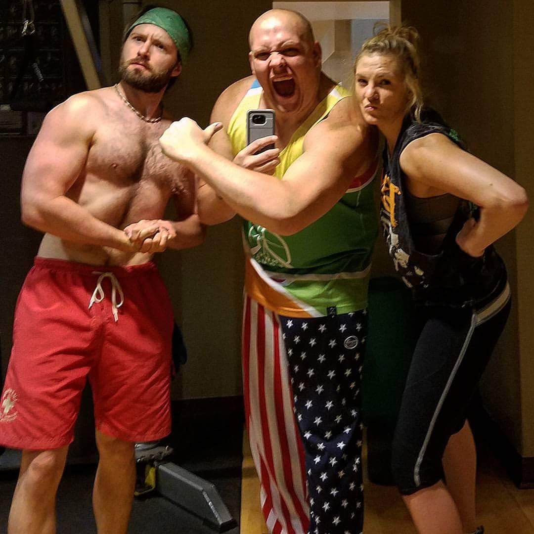 SpencerSHolmes's tweet photo. When your in Tahoe, Gotta get your hotel workout in! #YeahBuddy #GymLife #RoadWorkout #Bodybuilding #Fitness #GoodTimes https://t.co/NXcgQdhucZ