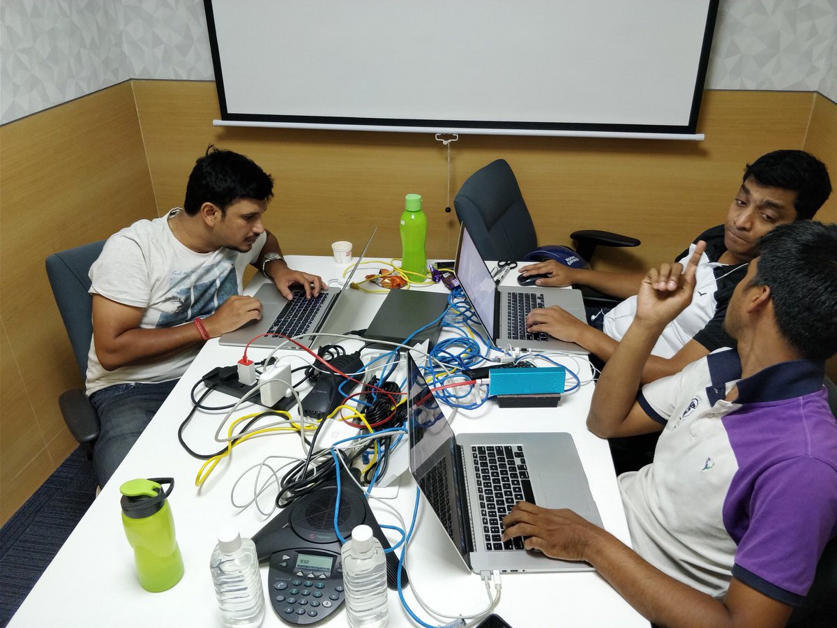priyamucharla's tweet photo. Hackers busy with final minutes of hacking! #TeamXD #CDKHack #CDKHackathon @CDKGlobal https://t.co/dVgLAbLY8S