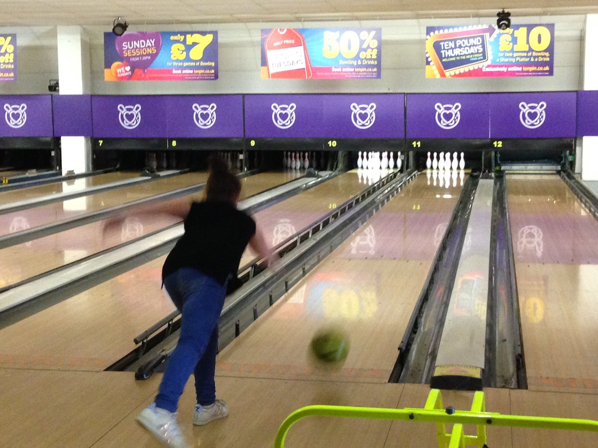 diversityPPS's tweet photo. Bowling night with the year 6s! https://t.co/BjgzKlbOAq
