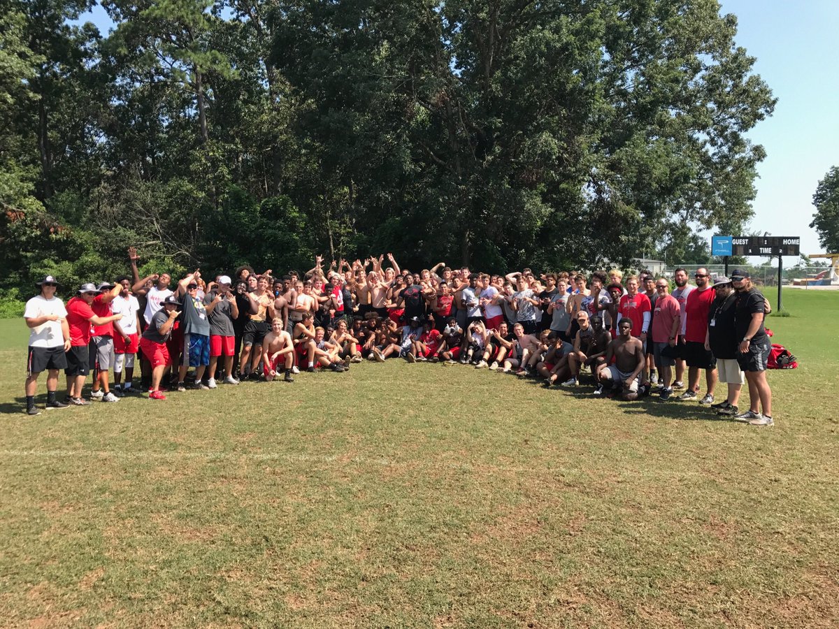 WarriorsCHS's tweet photo. FCA Camp 2017! #Brotherhood17 #Believe #Together https://t.co/i3YJGw3YSO