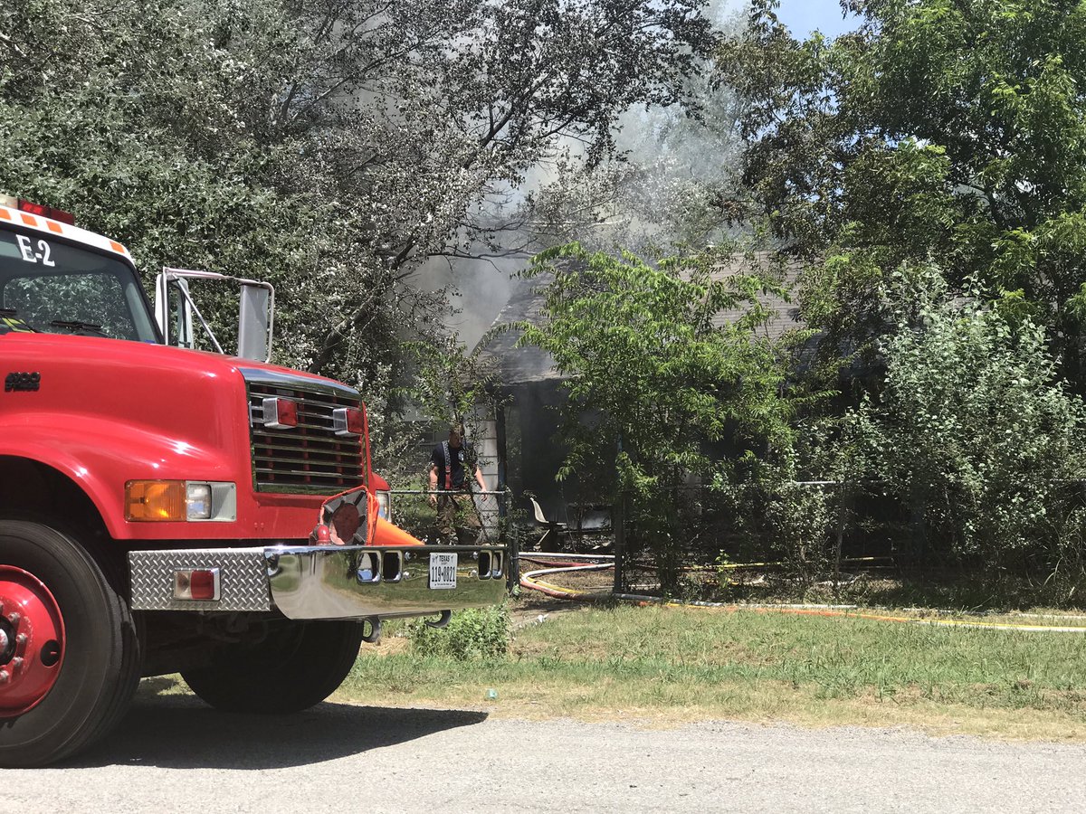 realAlMaxwell's tweet photo. Howe firefighters are battling flames at a house on Tutt Street. @heralddemocrat https://t.co/BkkL2S6nNj