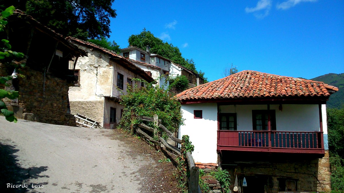 Ricardo_Laso's tweet photo. #LLAMERES / #ALLER #ASTURIAS
El mio Blog d'Asturies https://t.co/fFOL3K3rhO
La mio páxina nel Feisbú https://t.co/7IS5TcRQa5 https://t.co/x9Ys83RjLn