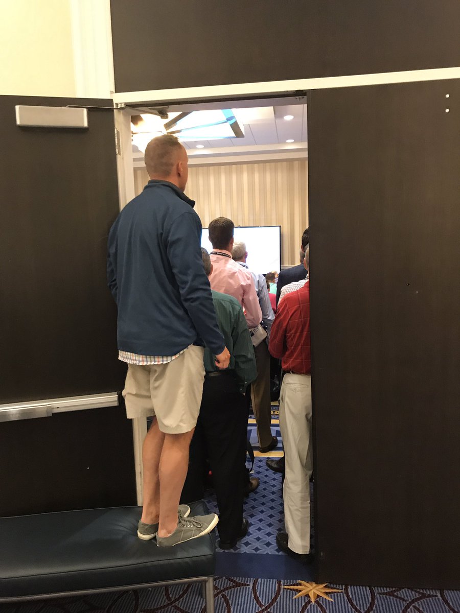 rhwhitworth's tweet photo. Wow! So many advisors engaged in learning how to build a profitable practice. Standing room only!
#2017CONNECT #advancingwhatsnext https://t.co/7SCf8z372K