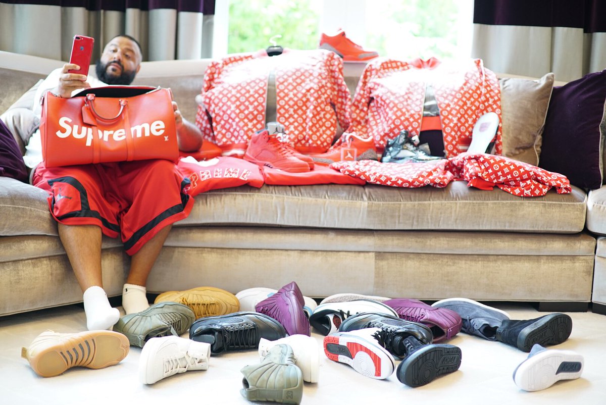 DJ Khaled Brought A LV Pillow To Protect His Shoes From The Basketball  Court 