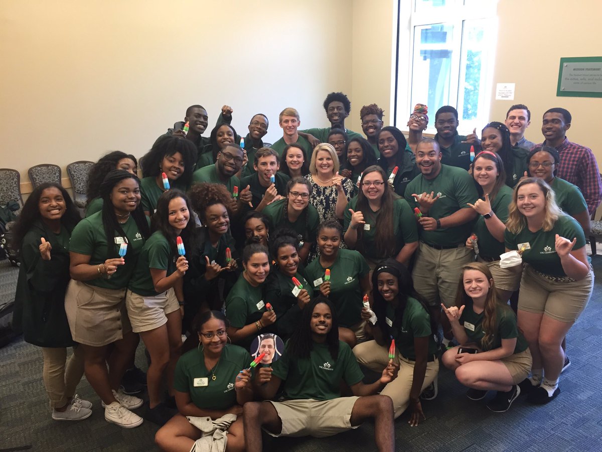 CLTDean's tweet photo. The @SOAR_UNCC OCs did an amazing job this summer! Brought Bomb Pops for all of them 'cause they are the #BOMB!!! 😁💥 https://t.co/tKffP8r0iW