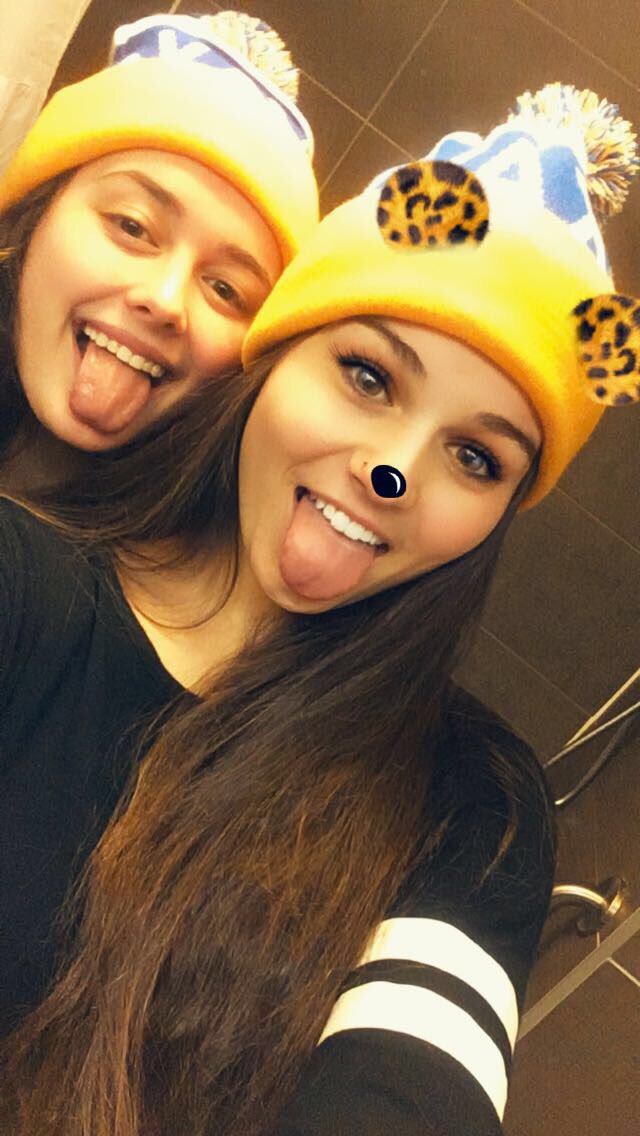 BaileyColangelo's tweet photo. HAPPY BIRTHDAY SAMMY💖💖 love you so much thanks for being my mom in qcity😘 @Samy_Wallace https://t.co/18aP4LZMuN