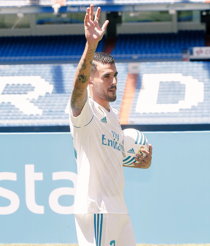 DaniCeballos46's tweet photo. Muy feliz y orgulloso de todo lo que he vivido hoy, es un sueño hecho realidad. Gracias a todos por el recibimiento. ¡Hala Madrid! ⚽️ https://t.co/MiwDFAQMWZ
