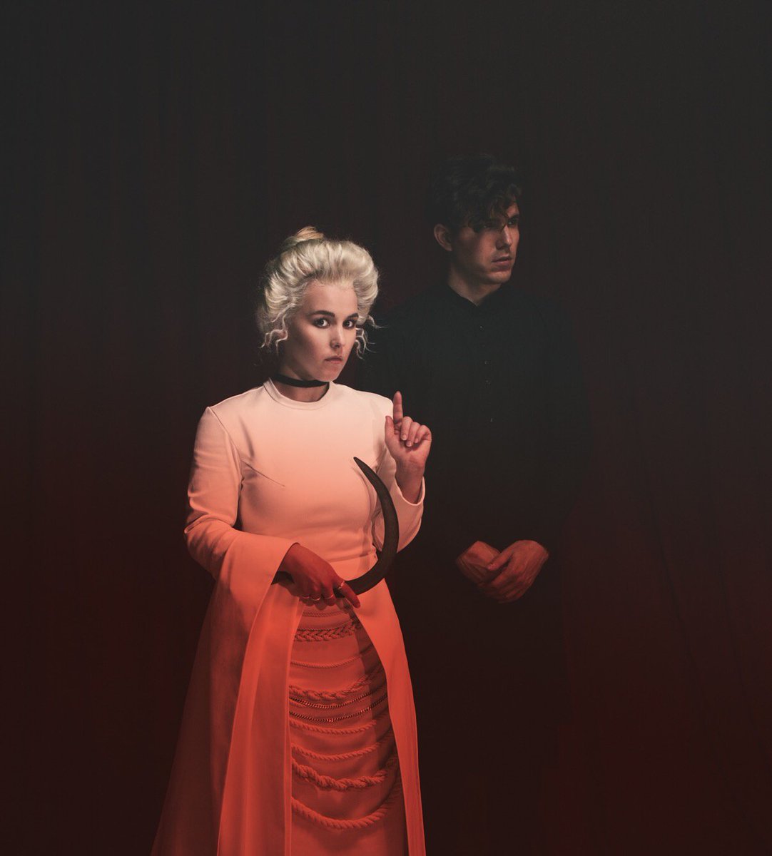 PURITY_RING's tweet photo. photo by carson davis brown https://t.co/WWtF8AiT5A