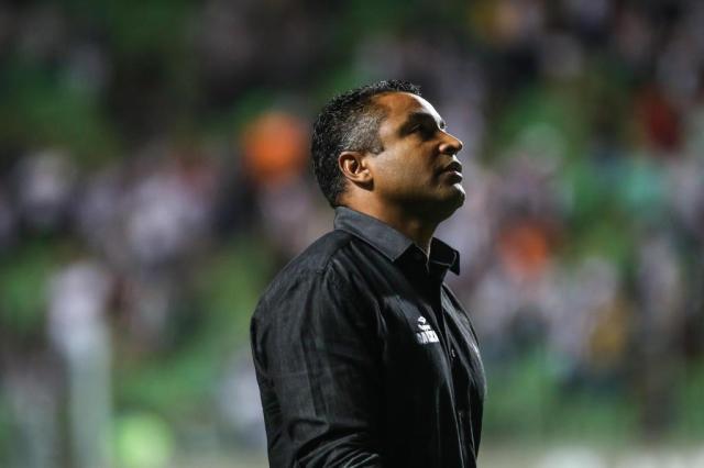 PaixaoBlog's tweet image. Roger e a queda: quando o buraco é bem mais em cima. Por @RafaelOrsini_. bit.ly/2ue0vve