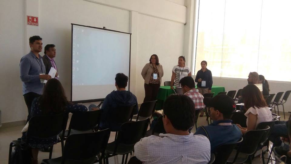 CIBETICUTC's tweet photo. Sesiones en paralelo, temáticas: Telecomunicaciones e internet de las cosas.
#CIBETIC2017 #OrgullosamenteUTC https://t.co/FX9HPiBCx5