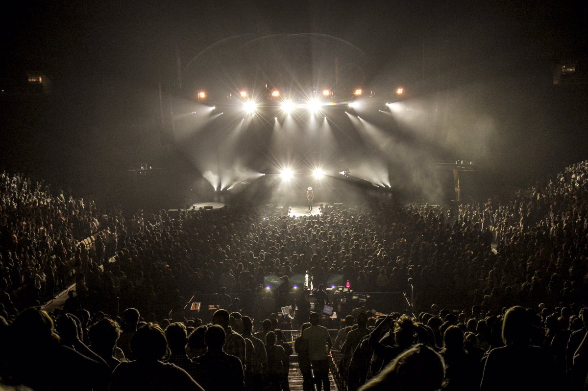JustinColeMoore's tweet image. #tbt to #offthebeatenpathtour in Columbia, Missouri