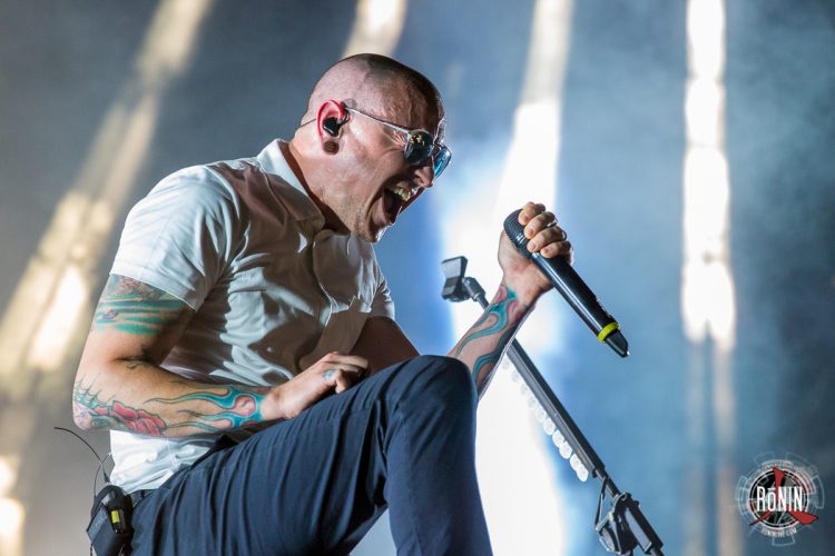 metalinjection's tweet photo. LINKIN PARK's Chester Bennington Commits Suicide, RIP https://t.co/EgdzJU3jdD https://t.co/naYO1fRyJ3