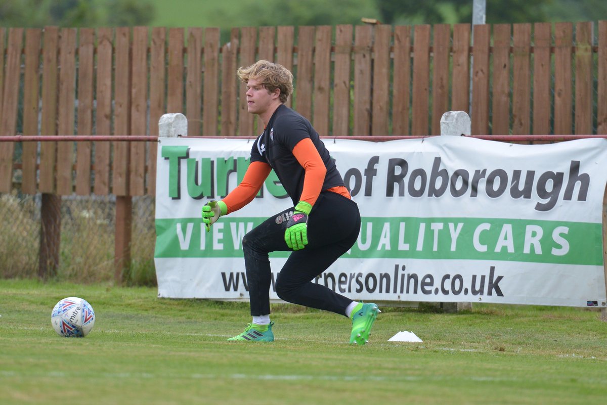 officialgtfc's tweet photo. New keeper Ben @BenKillip95 warming up ahead of tonight's game. #GTFC #Devon2017 https://t.co/4xJbshNBsJ