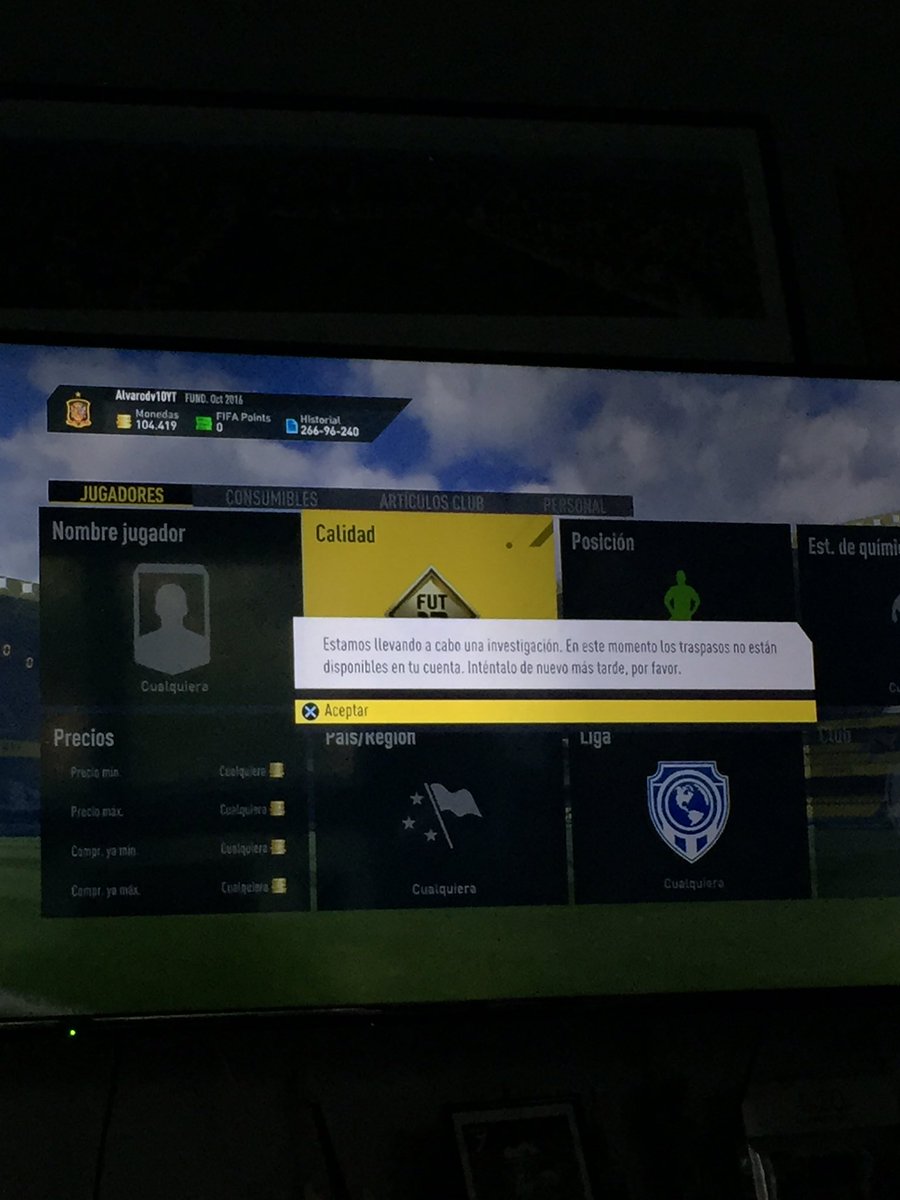 alvarodv10's tweet photo. @EASPORTSEsp estoy esperando desde hace media hora más o menos a que me dejéis jugar, pero no me dejáis... https://t.co/oAW1HfGXTS