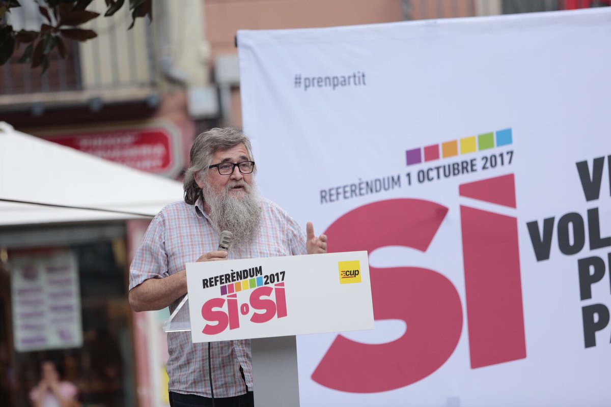 CUPOlot's tweet image. "No podem tenir por a la democràcia ni a la voluntat d'un poble que camina decidit", Nana de la @cup_parlament #prenpartit #percanviarhotot