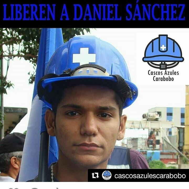 MISLELLY's tweet photo. Hasta los momentos sus familiares no lo han visto ningún tipo de comunicación #nomasabusos #liberenadanielsanchez https://t.co/LuaIzLuT2b